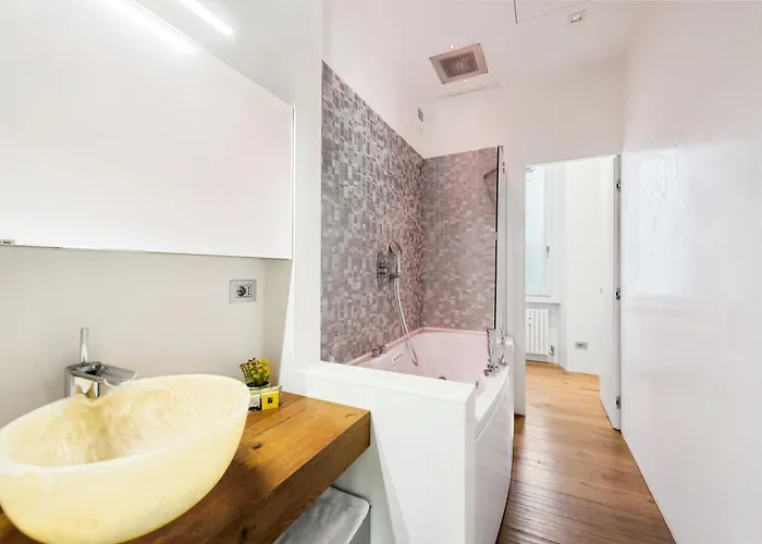 Idromassaggio Brera - 5 Min Duomo Apartment *